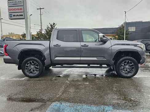Used 2023 Toyota Tundra Platinum image 9