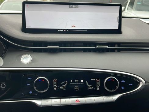 Used 2025 Genesis GV70 2.5T image 18