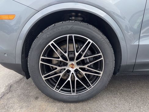 New 2026 Porsche Cayenne image 22