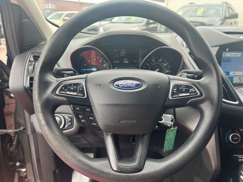 Used 2018 Ford Escape SE w/ SE Sync 3 Package image 16