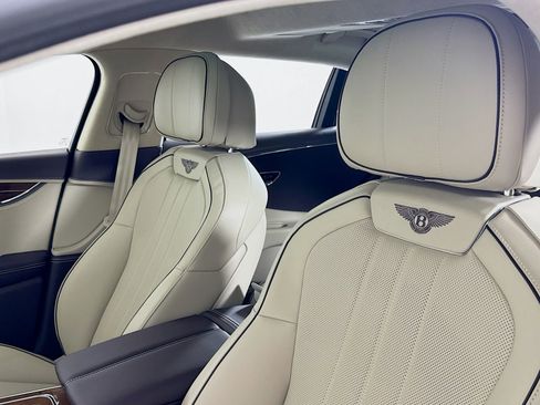 New 2026 Bentley Flying Spur Plug-In Hybrid image 18