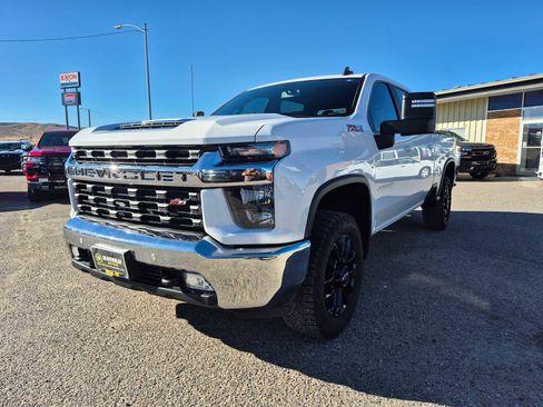 Used 2022 Chevrolet Silverado 2500 LT w/ All Star Edition image 10