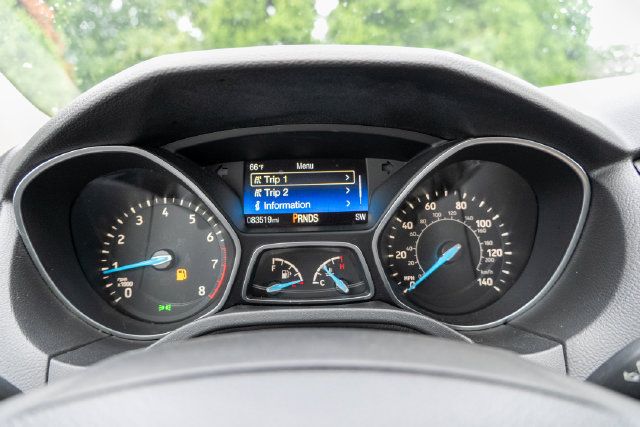 Used 2017 Ford Focus Titanium FWD image 21