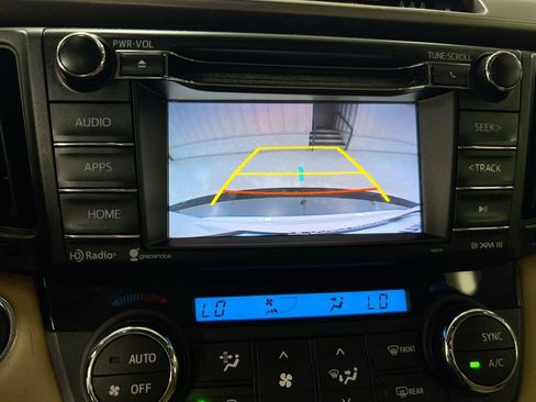 Used 2017 Toyota RAV4 XLE AWD/4WD image 15