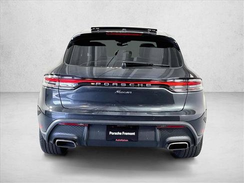 Used 2026 Porsche Macan AWD/4WD image 10