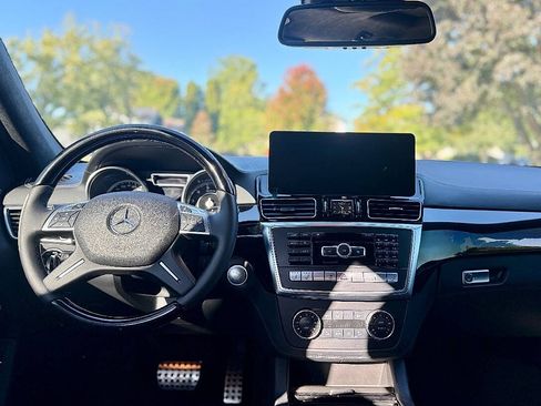 Used 2014 Mercedes-Benz GL 63 AMG 4MATIC image 27