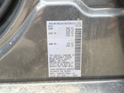 Used 2024 Nissan Altima 2.5 SV FWD image 39