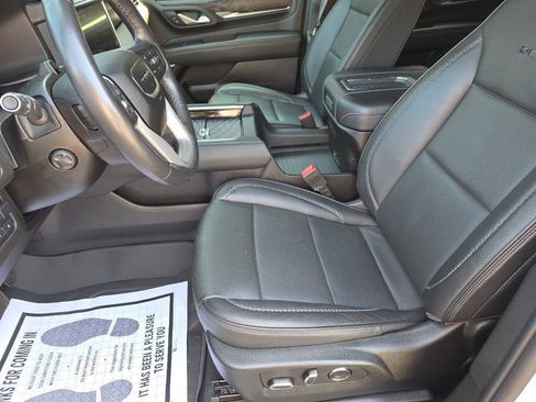 Used 2023 GMC Yukon Denali w/ Denali Reserve Package AWD/4WD image 11