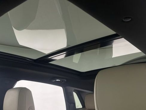 Used 2017 Cadillac XT5 Luxury w/ Driver Awareness Package image 43