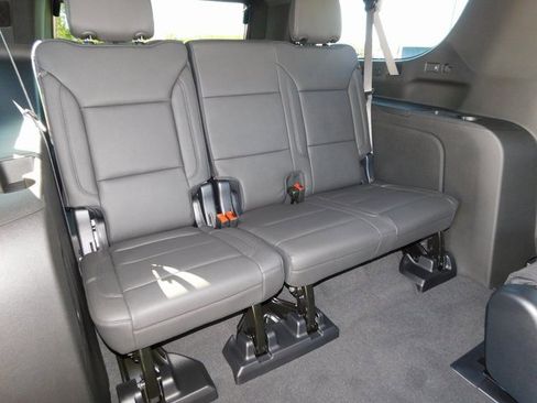 New 2026 Chevrolet Suburban Z71 w/ Comfort Package image 35