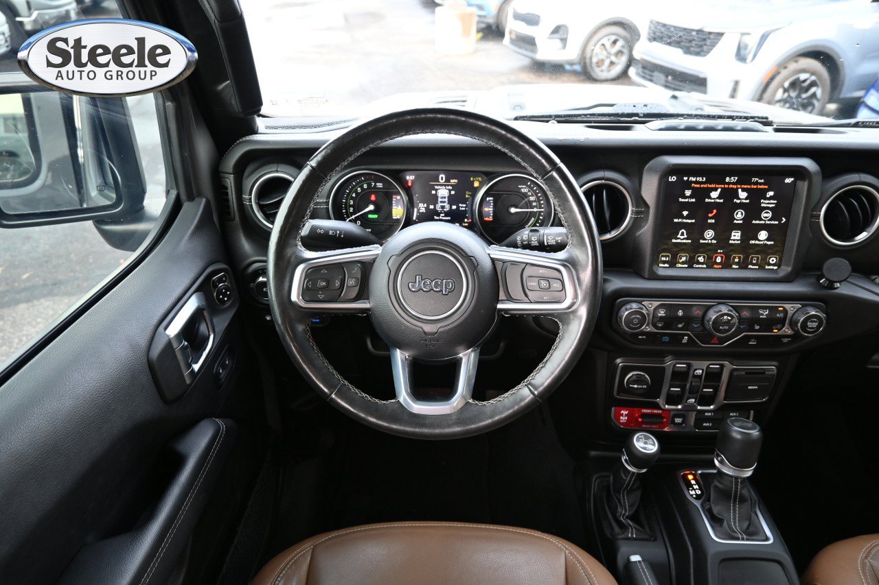 Used 2022 Jeep Wrangler Unlimited Rubicon 4xe w/ Cold Weather Group AWD/4WD image 9