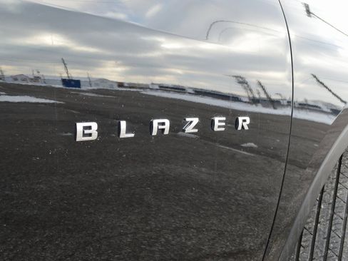 Used 2025 Chevrolet Blazer LT w/ Driver Confidence Package image 51