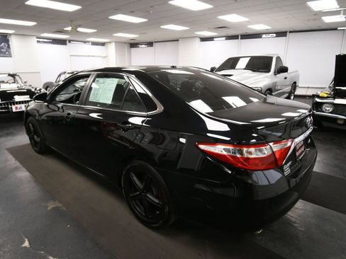 Used 2015 Toyota Camry XLE FWD image 6