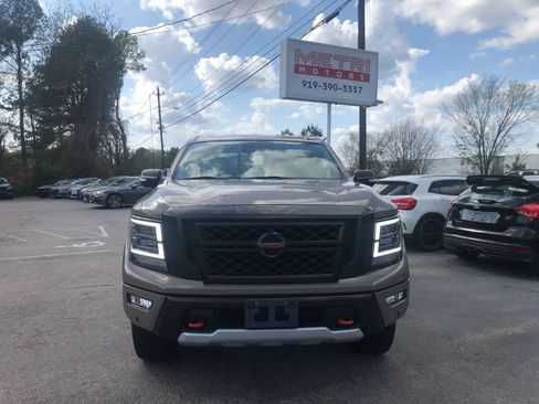 Used 2020 Nissan Titan PRO-4X w/ Pro-4x Convenience Package image 6