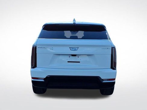 Certified 2025 Cadillac Escalade IQ Luxury 2 w/ LPO, Premium Carpet Package AWD/4WD image 4
