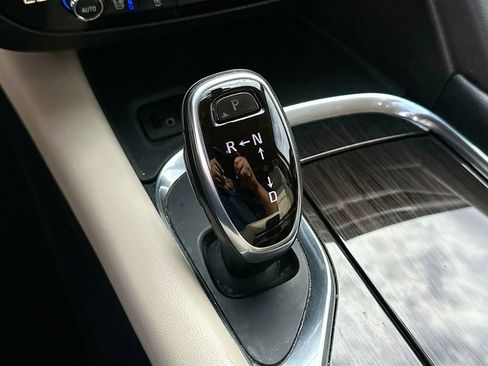 Used 2019 Buick Enclave Premium w/ Experience Buick Package image 25