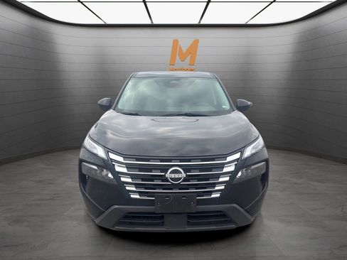 Used 2025 Nissan Rogue SV image 8