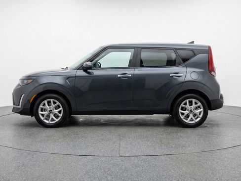 Used 2025 Kia Soul LX w/ LX Technology Package FWD image 3