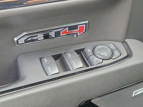 Used 2023 GMC Sierra 1500 AT4 w/ Technology Package AWD/4WD image 15