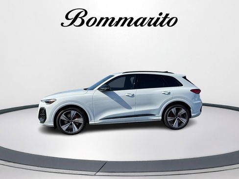 New 2025 Audi SQ5 Prestige image 2