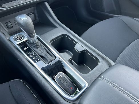 Used 2025 Nissan Sentra SV image 21