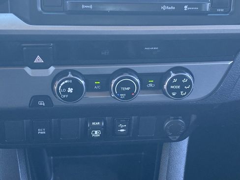 Used 2018 Toyota Tacoma SR5 image 30