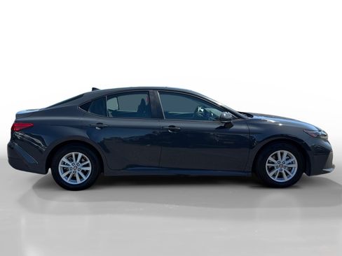 Used 2025 Toyota Camry LE FWD image 6