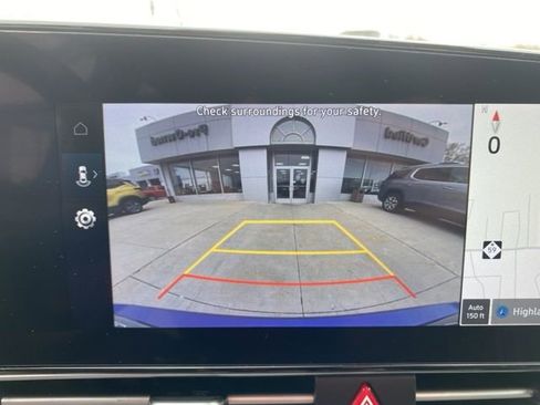 Used 2023 Hyundai Elantra SEL w/ Convenience Package image 19