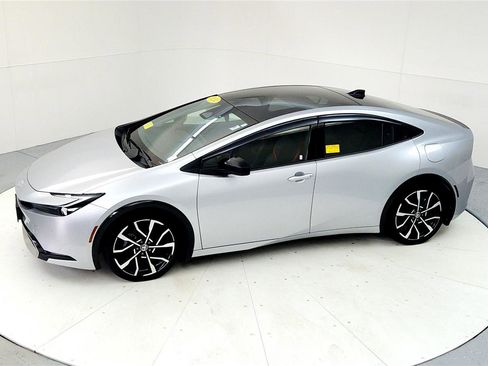 Used 2024 Toyota Prius Prime image 15