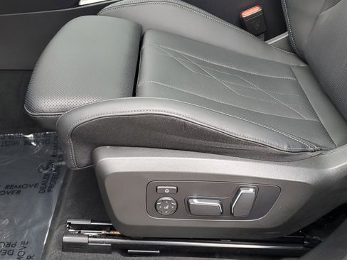 Certified 2025 BMW X3 M50 w/ Premium Package image 9