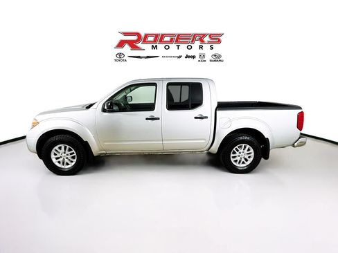 Used 2018 Nissan Frontier SV AWD/4WD image 4