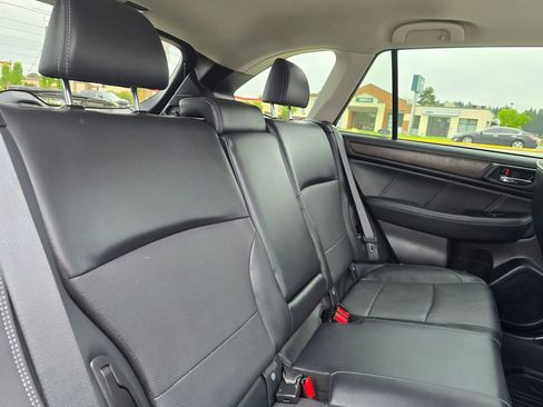 Used 2019 Subaru Outback 2.5i Limited AWD/4WD image 12