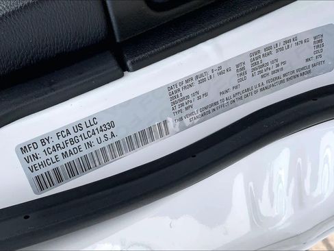 Used 2020 Jeep Grand Cherokee Limited X image 33