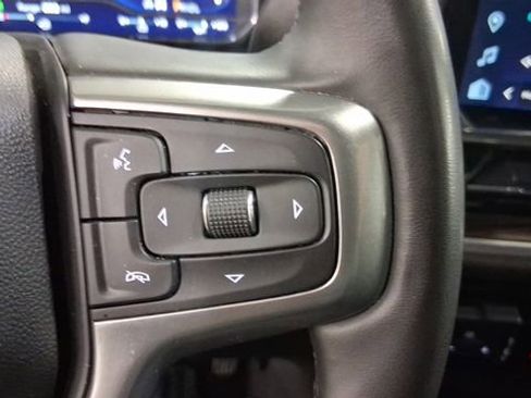 Used 2025 Chevrolet Silverado 2500 LT w/ Convenience Package image 30