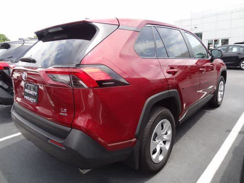 Used 2025 Toyota RAV4 LE AWD/4WD image 6