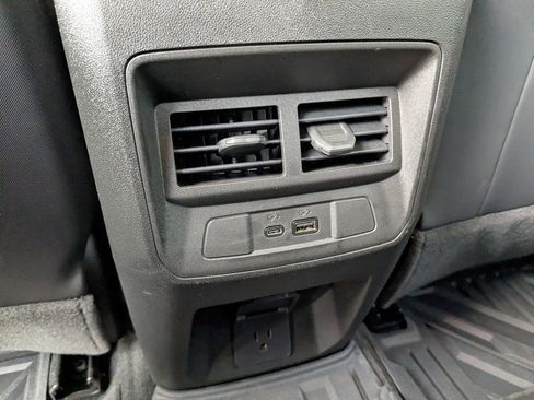 Used 2025 Chevrolet Colorado Z71 w/ Technology Package image 15