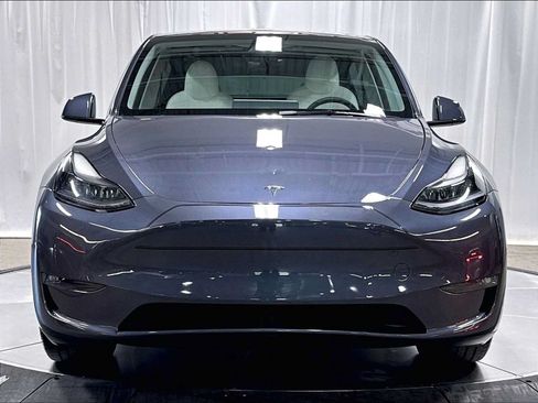 Used 2023 Tesla Model Y Long Range AWD/4WD image 12