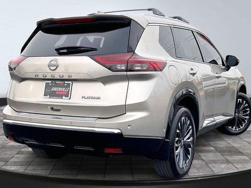 Certified 2025 Nissan Rogue Platinum w/ Platinum Premium Package image 14