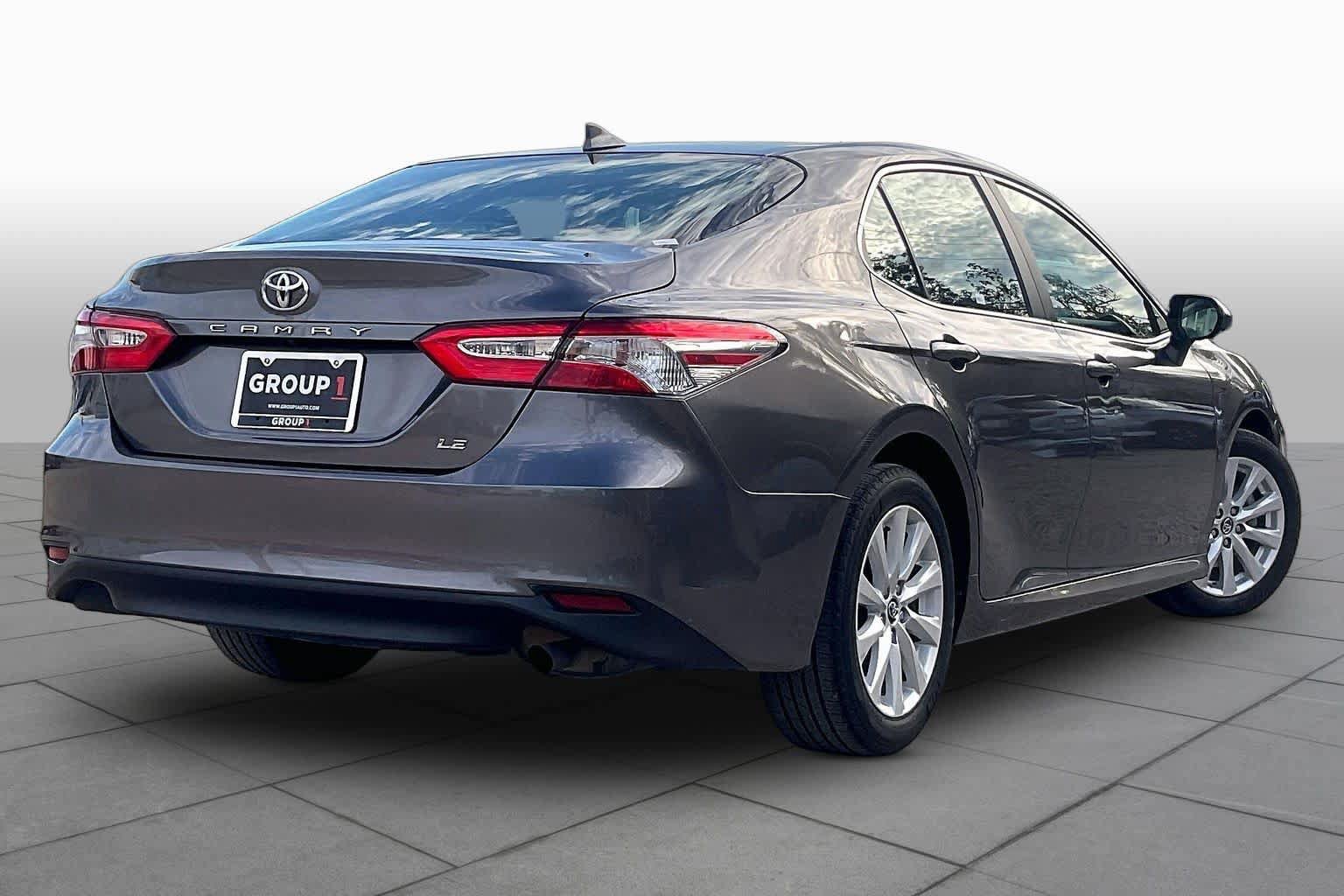 Used 2019 Toyota Camry LE FWD image 13