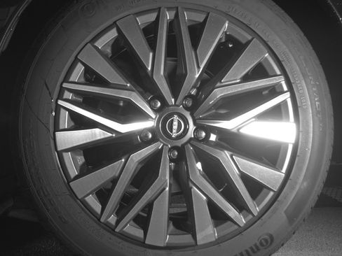 Used 2025 Nissan Altima 2.5 SV FWD image 14