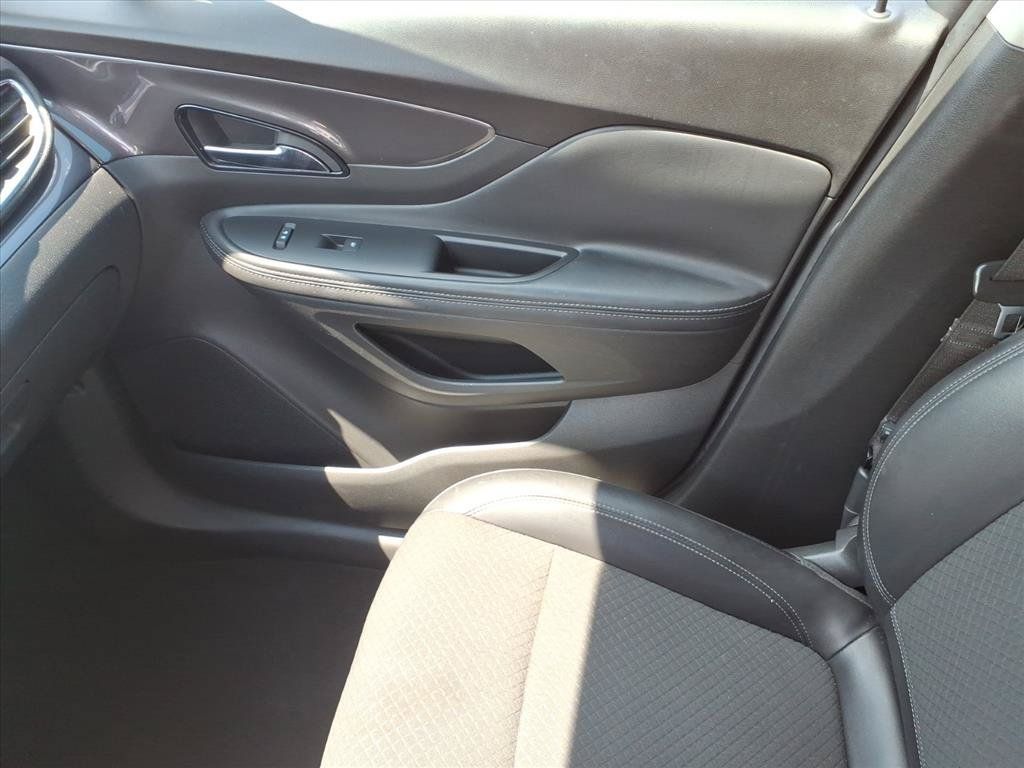 Used 2022 Buick Encore Preferred w/ Safety Package AWD/4WD image 34