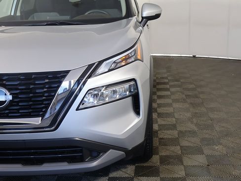 Used 2023 Nissan Rogue SV image 12