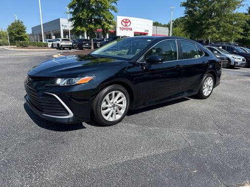Used 2024 Toyota Camry LE FWD image 2