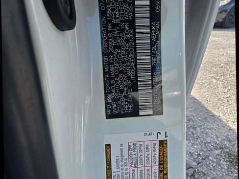 Used 2013 Toyota Corolla LE FWD image 24