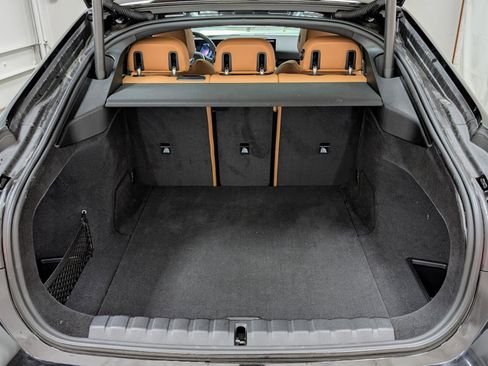 Used 2024 BMW i4 eDrive35 w/ Premium Package image 19