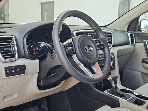 Used 2021 Kia Sportage LX w/ LX Fwd Popular Package image 11