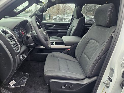 New 2026 RAM 1500 4x4 Crew Cab image 12