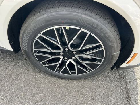 New 2025 Ford Mustang Mach-E Premium image 12