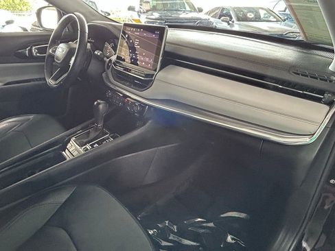 Used 2022 Jeep Compass Limited image 23