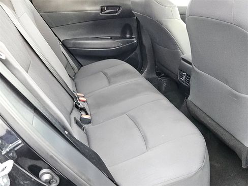 Used 2025 Toyota Corolla Cross LE image 23